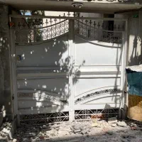 در آهنی سنگین ویلایی در حد نو بدون پوسیدگی