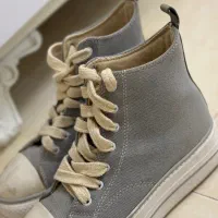 کتونی ساق دار