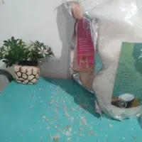 نمک صورتی. کریستال نمک معدنی. ویتامین