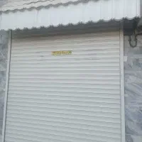 درب کرکره برقی تقریبا نو