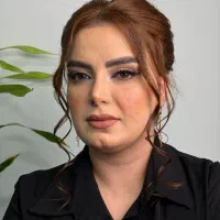 میکاپ کار