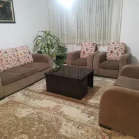 مبل راحتی با میز و عسلی