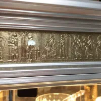 بوفه ۴ طبقه فلز و داخل آیینه با طرح هخامنشی
