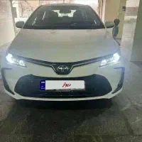 تویوتا کرولا هیبرید ۱۸۰۰