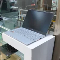 لپتاپ اسلیم و ظریف بسیار سبک با پردازنده قدرتمند