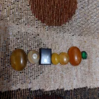 تعدادی نگین انگشتر