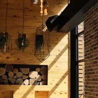 استخدام پیک موتوری با خوابگاه رایگان،تضمین دریافتی