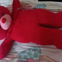 عروسک خرس بزرگ قرمز