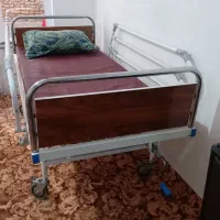 تخت بیمارستانی