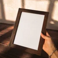 قاب عکس مشکی سفید طرح چوب