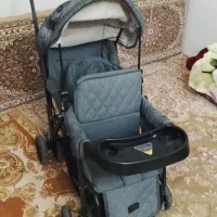 کالسکه دوقلو و میز غذا