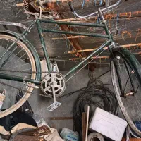 دوچرخه سالم قدیمی و عتیقه