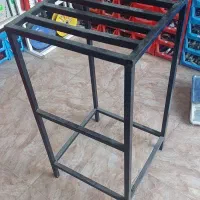 چهارپایه فلزی و توراس