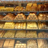 فروشنده خانم