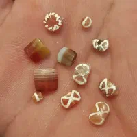 مهره و طلا قدیمی