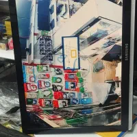 مانیتور 24 اینچ همراه پایه دیواری