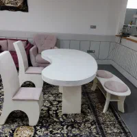میز ناهار خوری ، عسلی با میز ، یخچال قدیمی مغازه