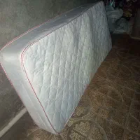 یک عدد تشک یک نفره