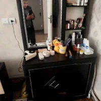 سرویس  کمد تخت  میز ارایش  کشو دار