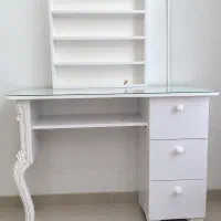میز ناخن و استند لاکژل