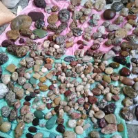 فروش تعدادی سنگ تزئینی|جواهرات|لاهیجان, انقلاب|دیوار