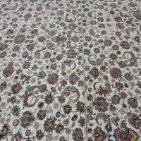 چهار عدد فرش ۶ متری ۷۰۰ شانه و ۶ پشتی