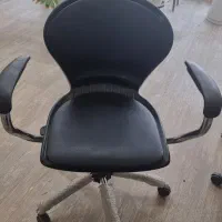 ده عدد صندلی چرخدار