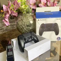 دسته PS5 و پایه شارژ