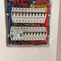 برق کار ساختمان وصنعتی