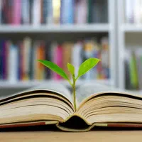 انواع کتاب بزرگسال، کودک، ترانه و شعر نو