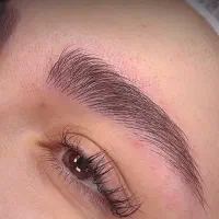 میکروبلیدینگ ابرو هاشورابرو