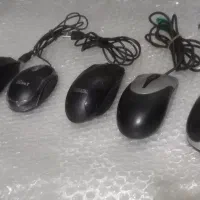 تعدادی موس و هدست و میکروفن