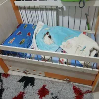 تخت بچه و گهواره