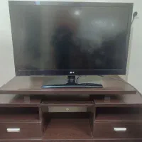 تلویزیون و میز تلویزیون