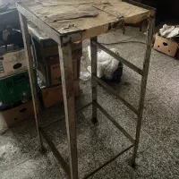 چهارپایه آهنی