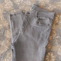 شلوارجین اسکینی طوسی روشن درحد نو