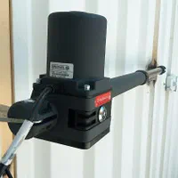 تعمیرونصب درب اتوماتیک برقی پارکینگ شبانه روزی.|خدمات پیشه و مهارت|تهران, گیشا|دیوار