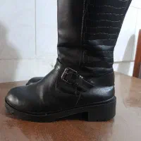 پوتین|کیف، کفش، کمربند|رشت, جانبازان|دیوار