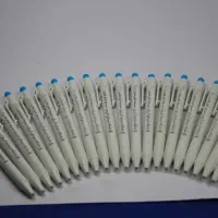 چاپ و حک حرفه‌ای روی خودکار تبلیغاتی اصفهانیم