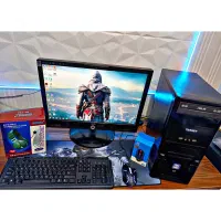 سیستم با موس و کیبورد و هدفون