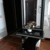 کنسول و آینه