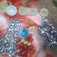 انگشتر گردنبند و سکه و سنگ