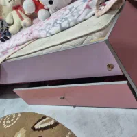 تخت نوجوان و پاتختی و میز تحریر و صندلی|اسباب و اثاث بچه|میناب, |دیوار