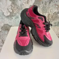 کفش اسپرت|کیف، کفش، کمربند|شاهرود, |دیوار