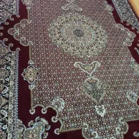 دو عددفرش همراه شش عدد پشتی بدون مشکل در حد نو