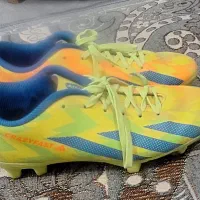 دو جفت کفش فوتبال استوک دار