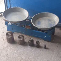 ترازو پله ای قدیمی و سنگاش|صنایع دستی و سایر لوازم تزئینی|قائن, |دیوار