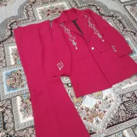 یک دست کت وشلوار نو
