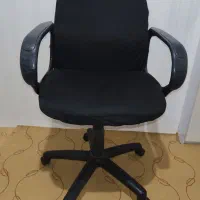 صندلی اداری با قابلیت تنظیم ارتفاع