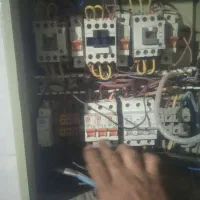 تعمیر وساخت تابلو برق صنعتی ونیم صنعتی  نصب ایفون|خدمات پیشه و مهارت|زاهدان, |دیوار